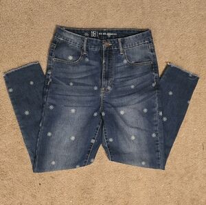 No Boundaries Blue Ankle Jeans with Daisy Accents 11